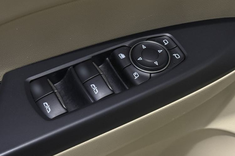 Used Buick GL8 2022 ES Landtrek 653T Luxury Edition Interior 9
