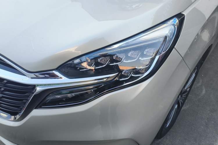 Used Buick GL8 2022 ES Land Cruiser 653T Luxury Model Left Front Headlight
