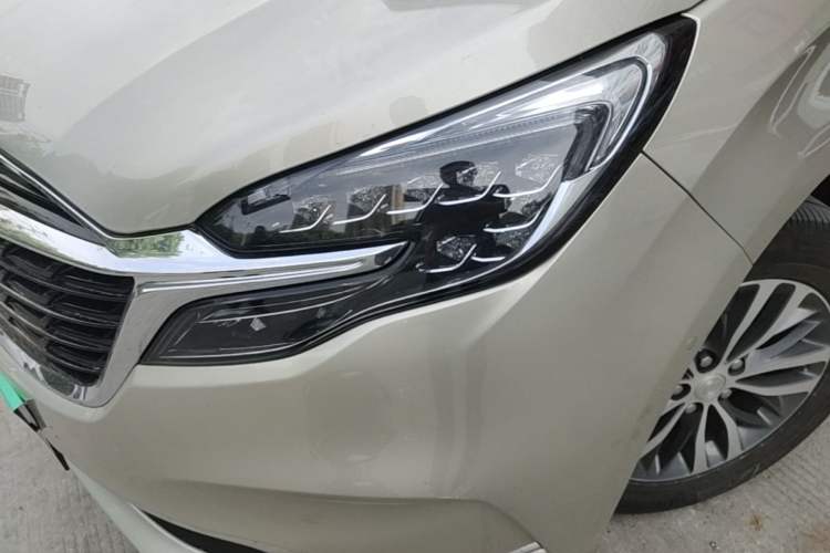 Used Buick GL8 2022 ES Landtrek 653T Luxury Edition Left Front Headlight