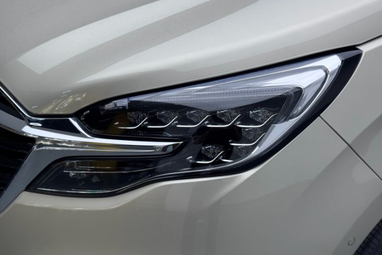Used Buick GL8 2022 ES Landtrek 653T Luxury Edition Left Front Headlight