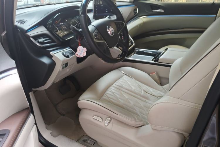 Used Buick GL8 2022 Land Business Class 652T Luxury Model Left Front Seat
