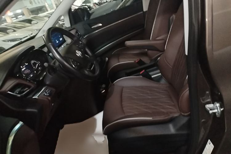 Used Buick GL8 2022 Land Business Class 652T Luxury Model Left Front Seat
