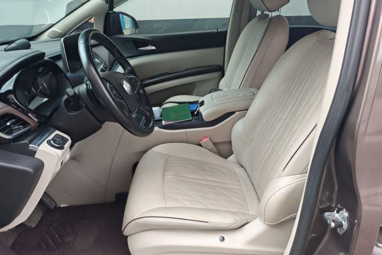 Used Buick GL8 2022 Land Executive Class 652T Prestige Model Left Front Seat