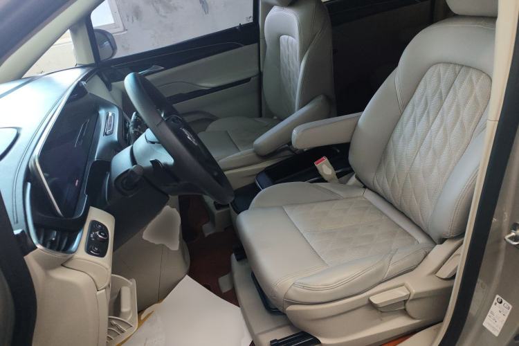 Used Buick GL8 2022 ES Landtrek 653T Comfort Edition Left Front Seat