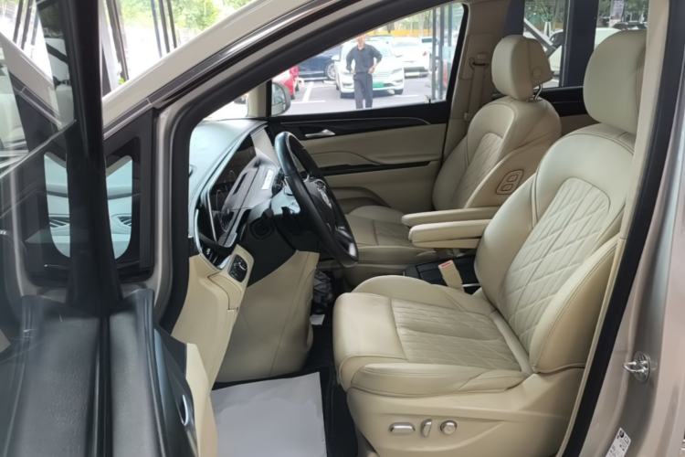 Used Buick GL8 2022 ES Land Cruiser 653T Luxury Model Left Front Seat