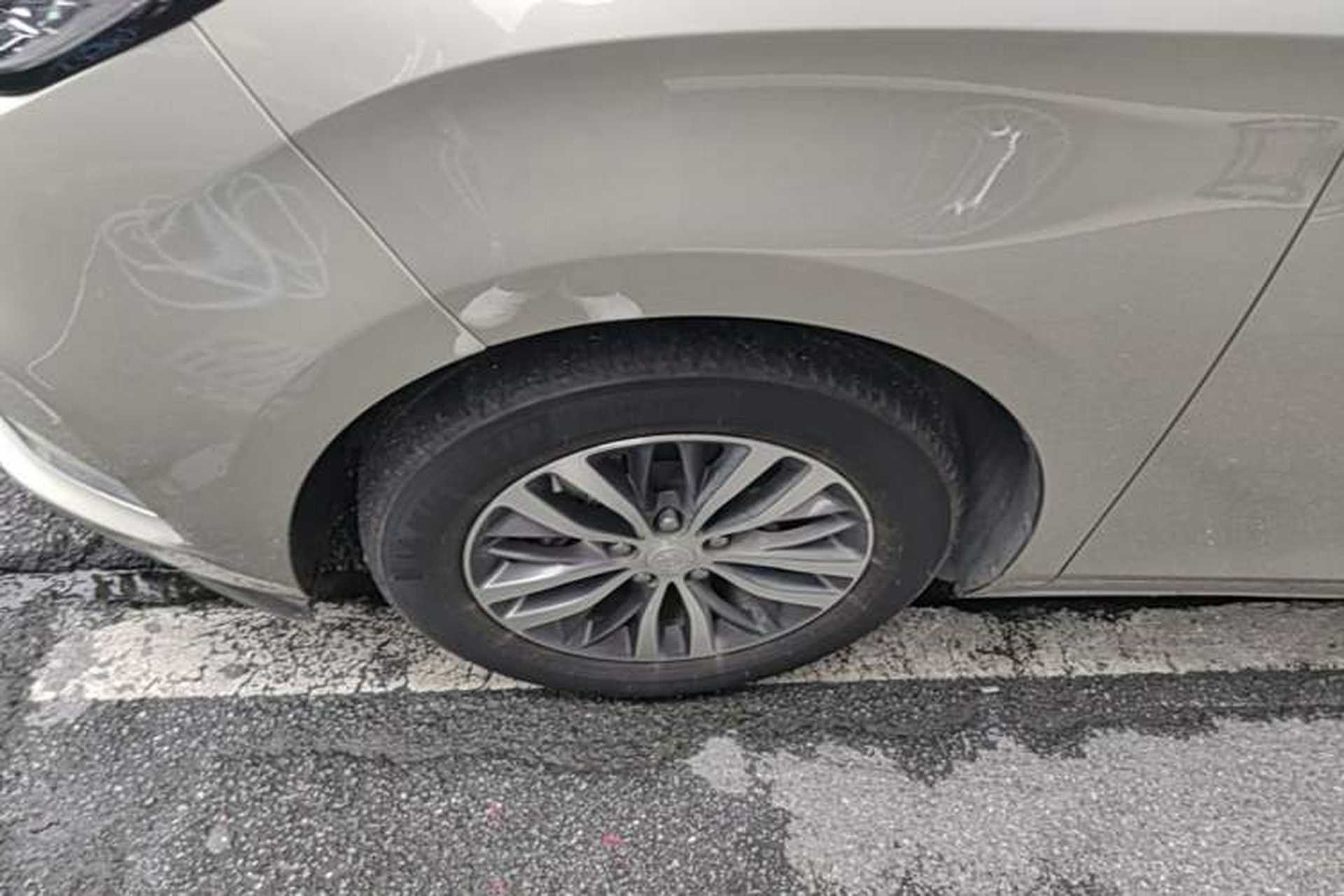 Used Buick GL8 2022 ES Landtrek 653T Comfort Edition Left Front Wheel Hub