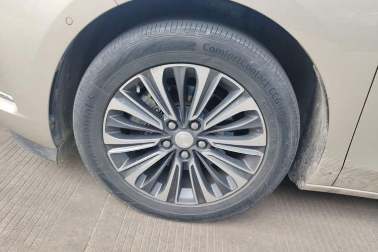 Used Buick GL8 2022 ES Land Cruiser 653T Luxury Model Left Front Wheel Hub