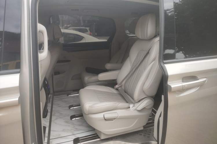 Used Buick GL8 2022 ES Landtrek 653T Comfort Edition Left Rear Seat