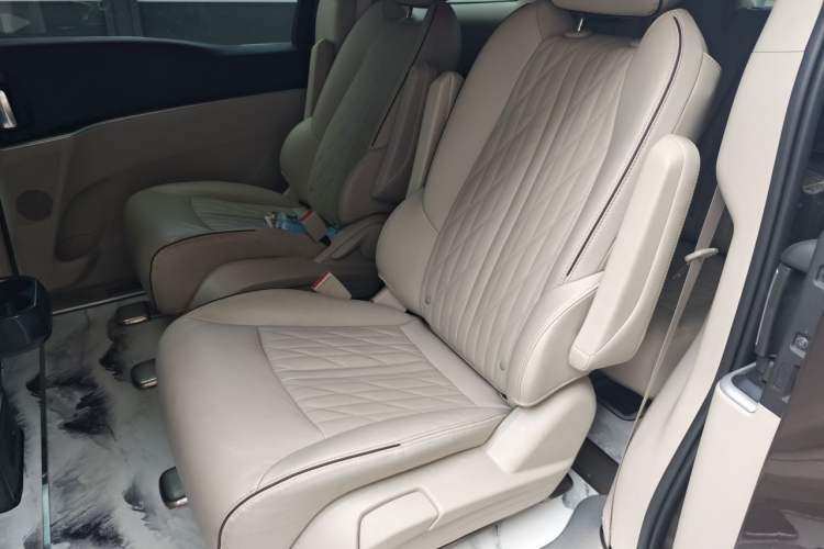 Used Buick GL8 2022 Land Executive Class 652T Prestige Model Left Rear Seat