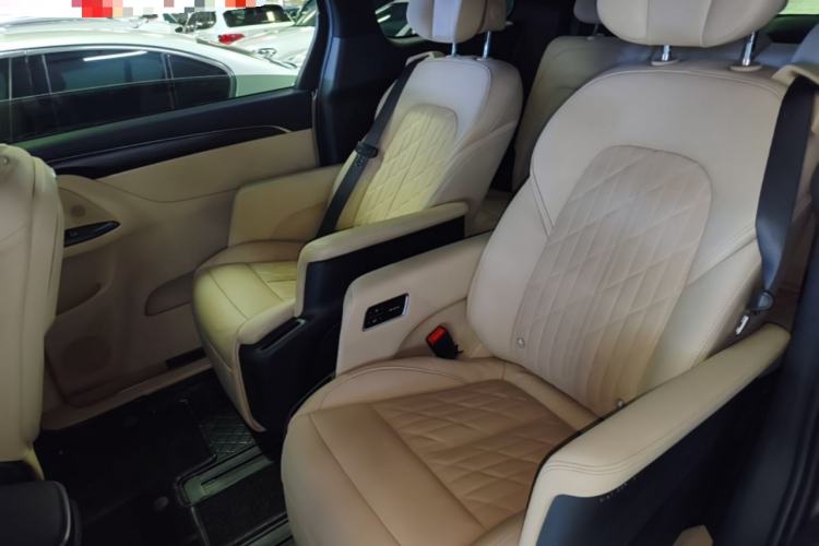 Used Buick GL8 2022 ES Land Cruiser 653T Luxury Model Left Rear Seat