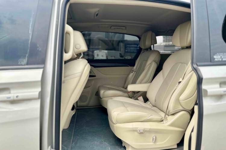 Used Buick GL8 2022 ES Landtrek 653T Luxury Edition Left Rear Seat