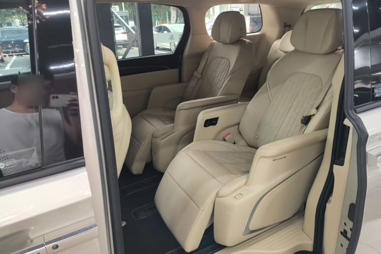 Used Buick GL8 2022 ES Land Cruiser 653T Luxury Model Left Rear Seat