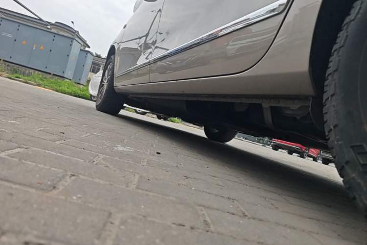 Used Buick GL8 2022 Land Executive Class 652T Prestige Model Left Side Sill