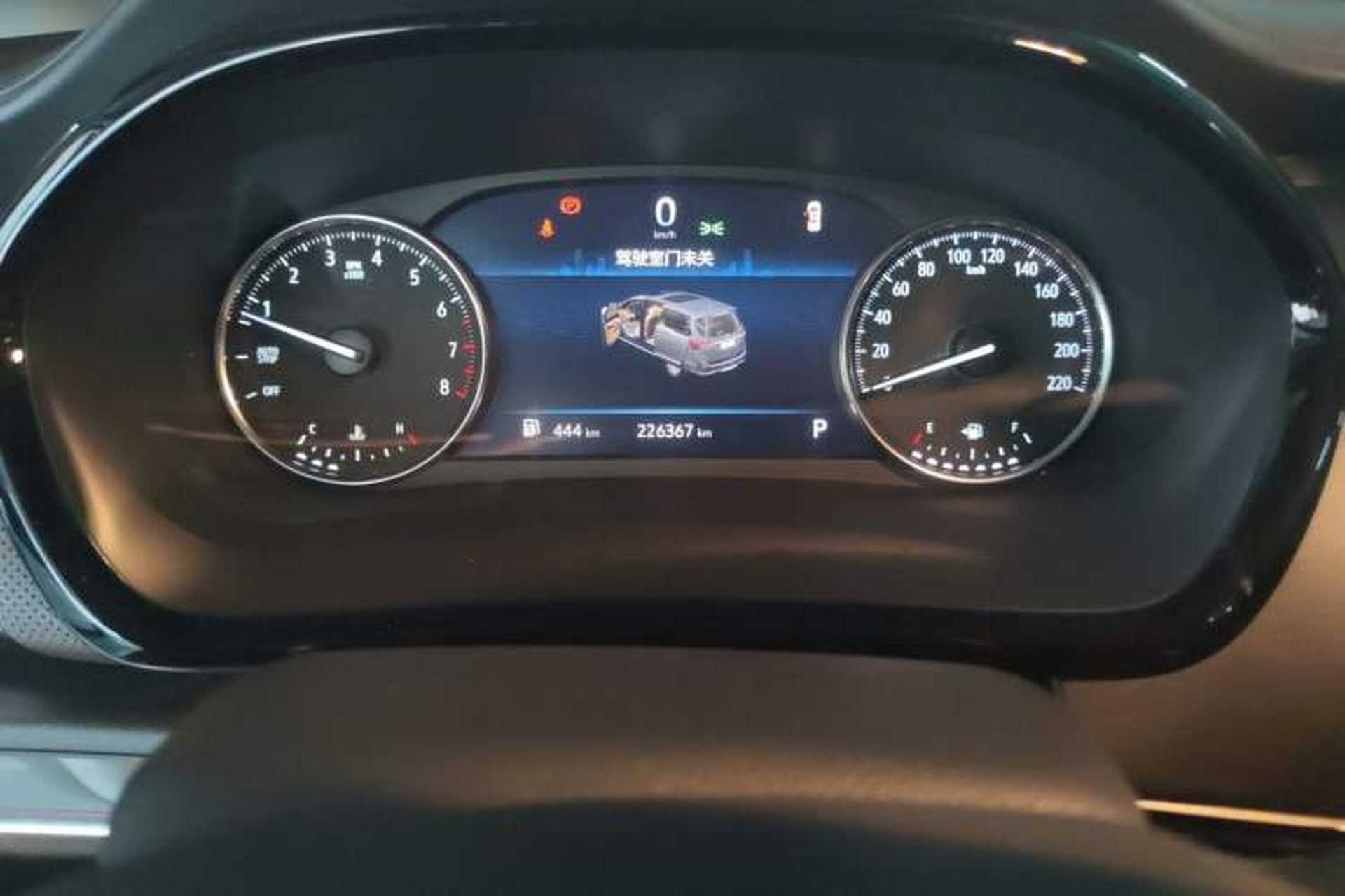 Used Buick GL8 2022 Land Business Class 652T Luxury Model Odometer Close Up