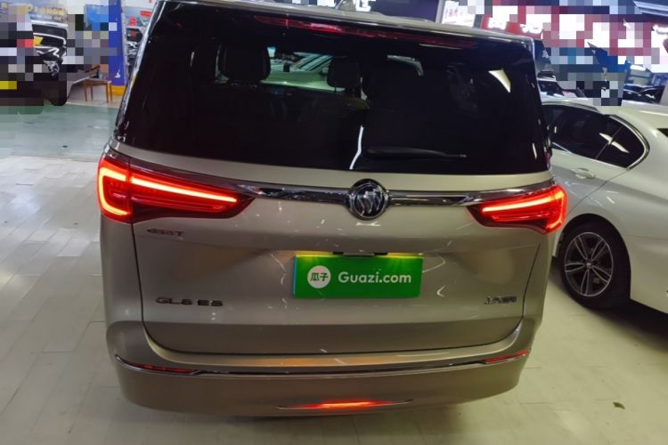 Used Buick GL8 2022 ES Land Cruiser 653T Luxury Model Rear