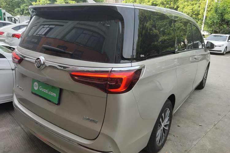Used Buick GL8 2022 ES Landtrek 653T Luxury Edition Rear Right 45 Deg