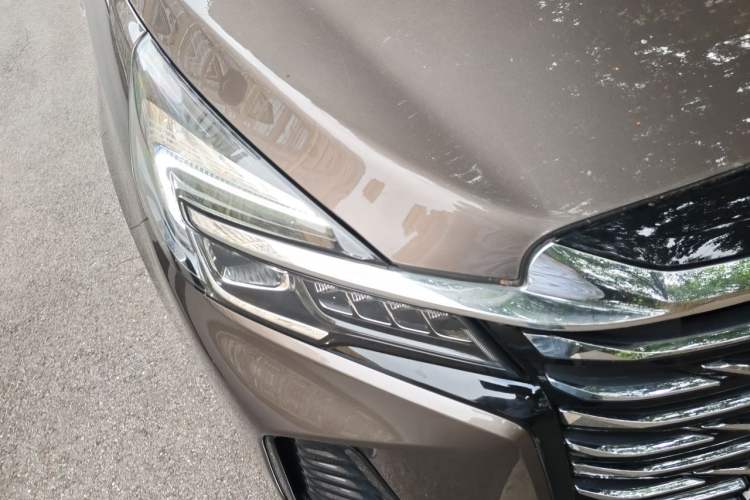 Used Buick GL8 2022 Land Business Class 652T Luxury Model Right Front Headlight