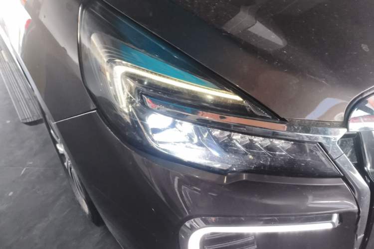 Used Buick GL8 2022 Land Business Class 652T Luxury Model Right Front Headlight