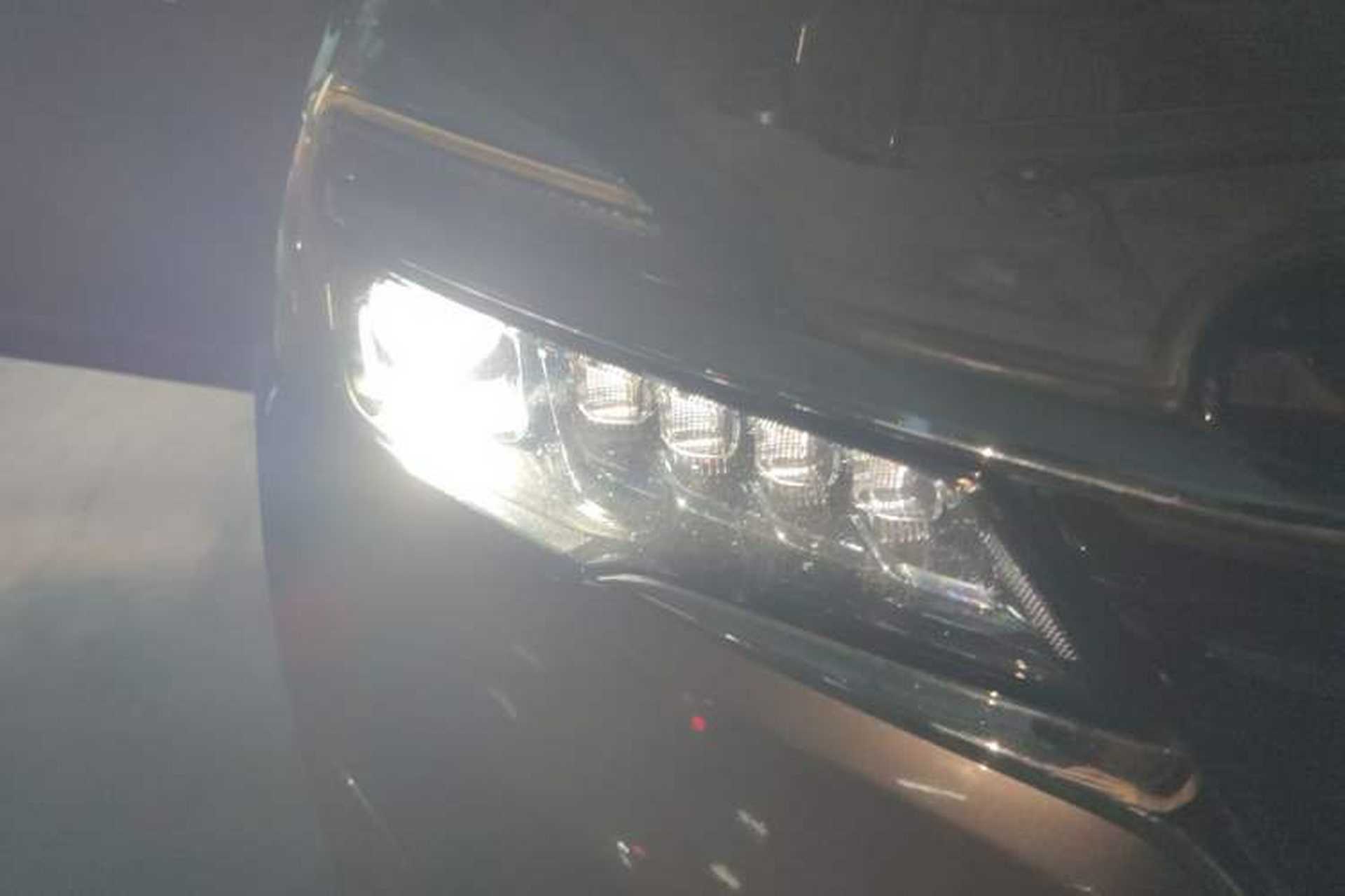 Used Buick GL8 2022 Land Business Class 652T Luxury Model Right Front Headlight