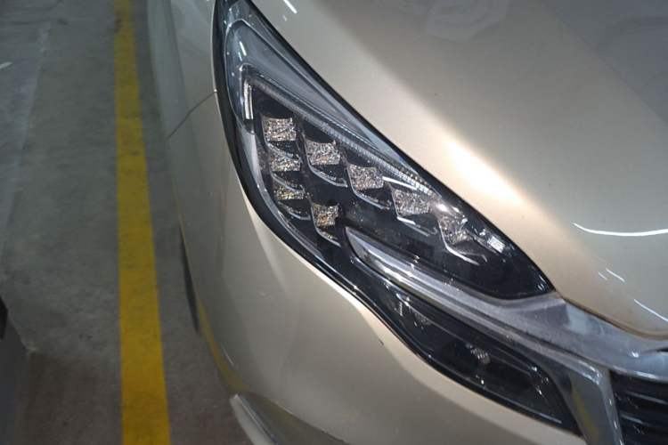Used Buick GL8 2022 ES Landtrek 653T Comfort Edition Right Front Headlight