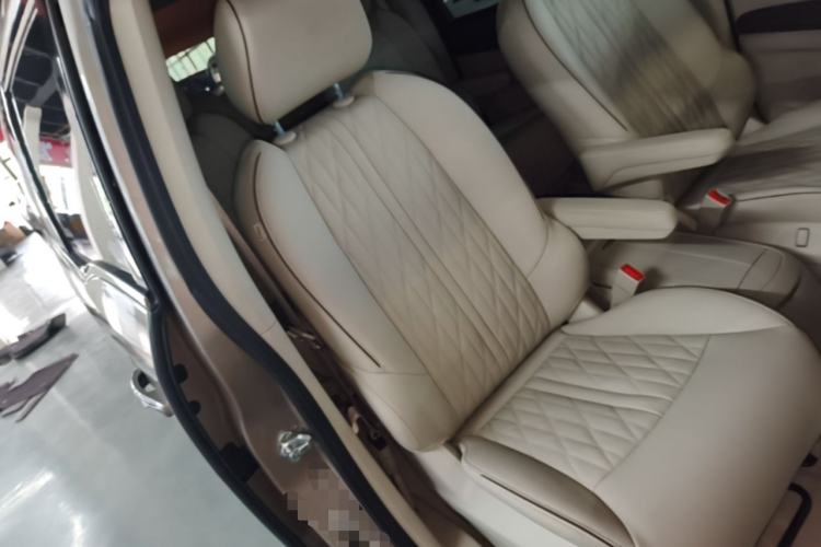 Used Buick GL8 2022 Land Business Class 652T Luxury Model Right Front Seat