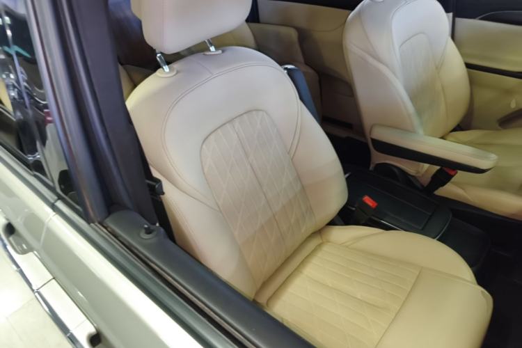 Used Buick GL8 2022 ES Land Cruiser 653T Luxury Model Right Front Seat
