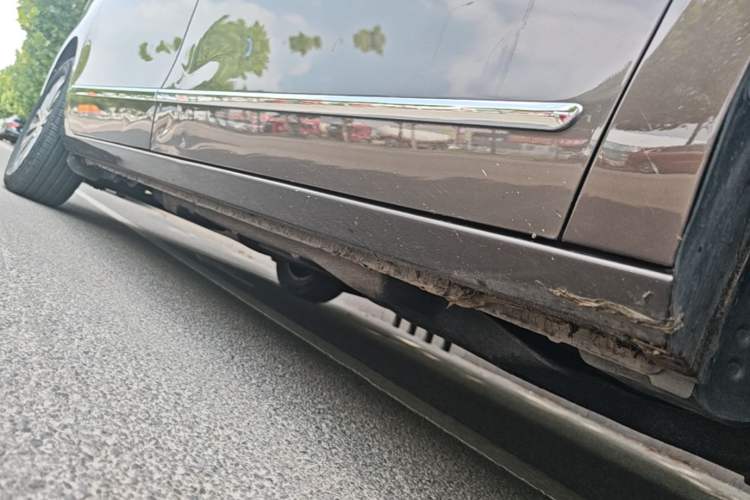 Used Buick GL8 2022 Land Business Class 652T Luxury Model Right Side Sill