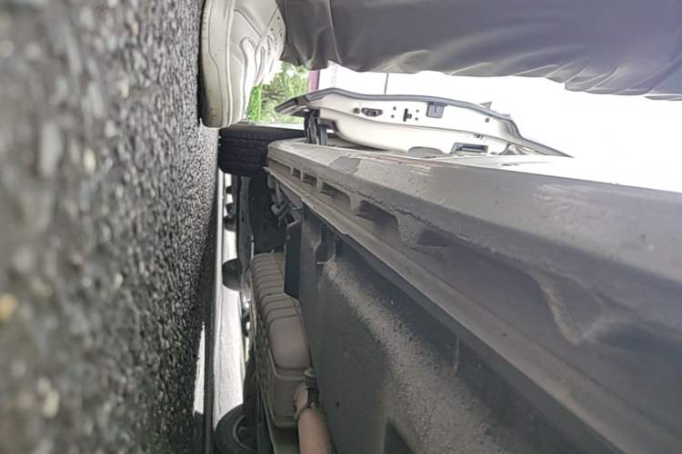 Used Buick GL8 2022 ES Landtrek 653T Comfort Edition Right Side Sill