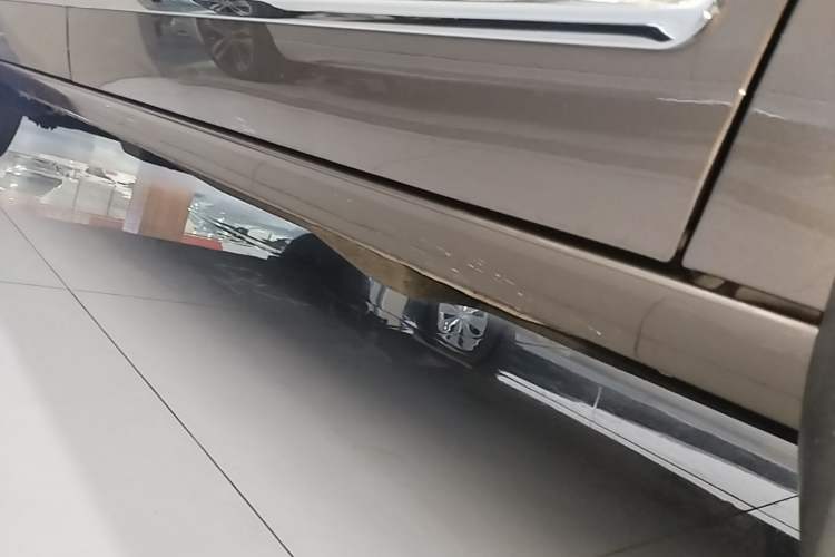Used Buick GL8 2022 Land Business Class 652T Luxury Model Right Side Sill