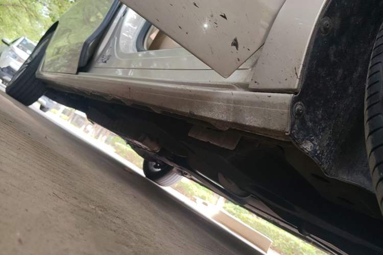 Used Buick GL8 2022 ES Land Cruiser 653T Luxury Model Right Side Sill