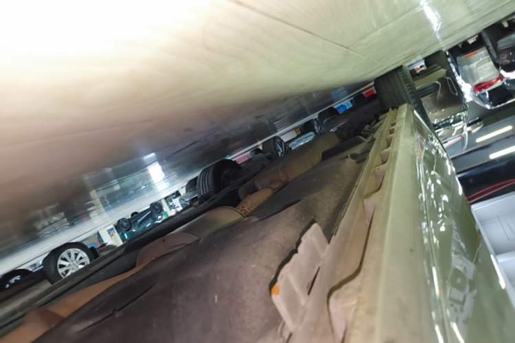 Used Buick GL8 2022 ES Land Cruiser 653T Luxury Model Right Side Sill