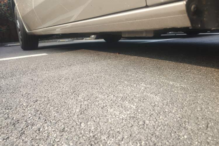 Used Buick GL8 2022 ES Landtrek 653T Luxury Edition Right Side Sill