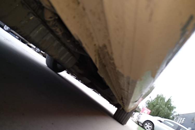 Used Buick GL8 2022 ES Landtrek 653T Luxury Edition Right Side Sill
