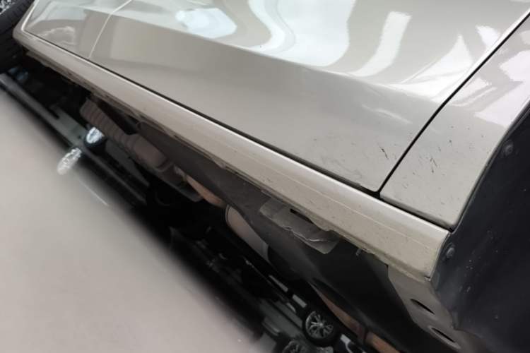 Used Buick GL8 2022 ES Land Cruiser 653T Luxury Model Right Side Sill