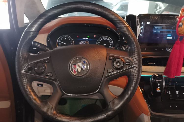 Used Buick GL8 2022 Land Business Class 652T Luxury Model Steering Wheel