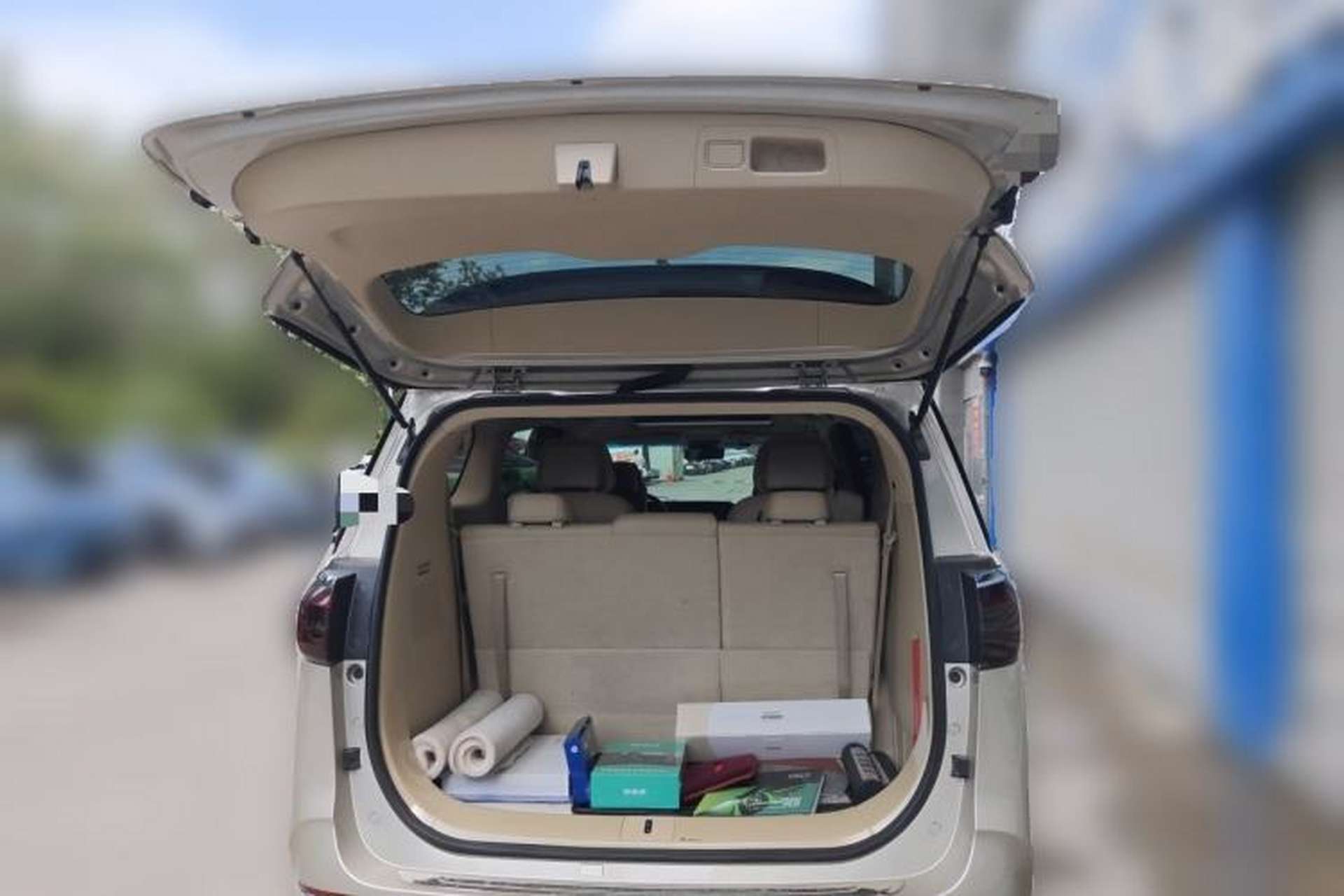 Used Buick GL8 2022 ES Landtrek 653T Luxury Edition Trunk