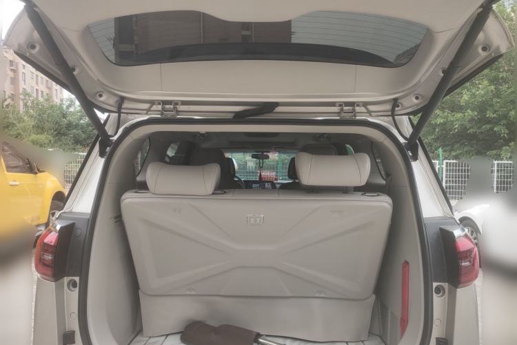 Used Buick GL8 2022 ES Landtrek 653T Comfort Edition Trunk