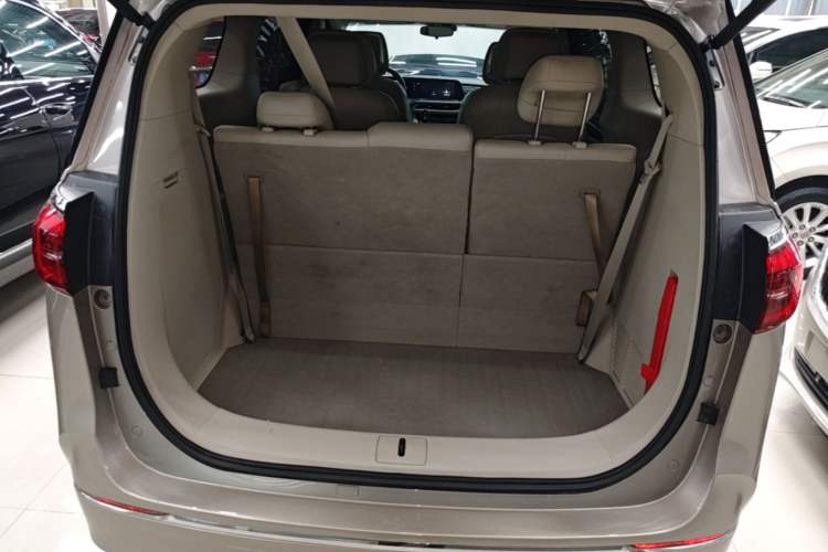 Used Buick GL8 2022 ES Landtrek 653T Comfort Edition Trunk
