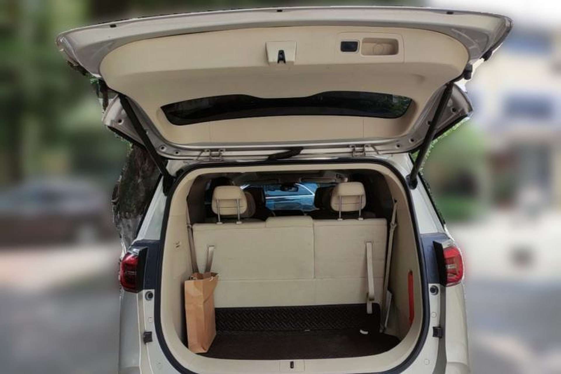 Used Buick GL8 2022 ES Landtrek 653T Luxury Edition Trunk
