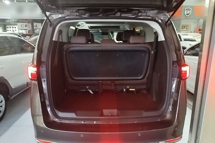 Used Buick GL8 2022 Land Business Class 652T Luxury Model Trunk
