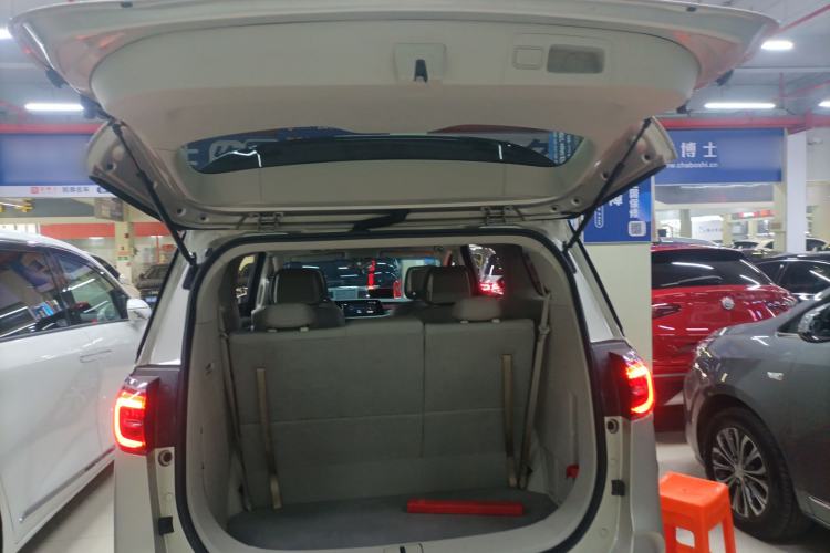 Used Buick GL8 2022 ES Landtrek 653T Comfort Edition Trunk