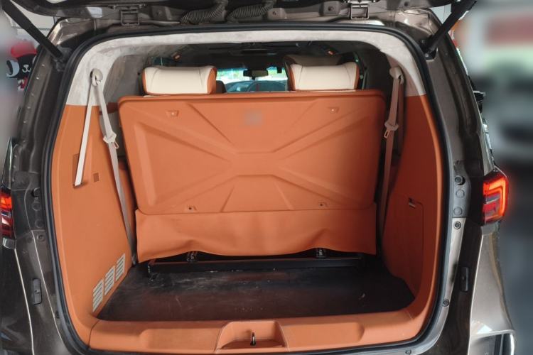 Used Buick GL8 2022 Land Business Class 652T Luxury Model Trunk