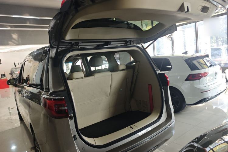 Used Buick GL8 2022 ES Landtrek 653T Luxury Edition Trunk