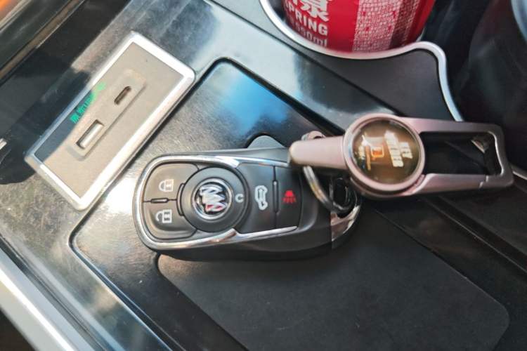 Used Buick GL8 2022 Land Business Class 652T Luxury Model Vehicle Key