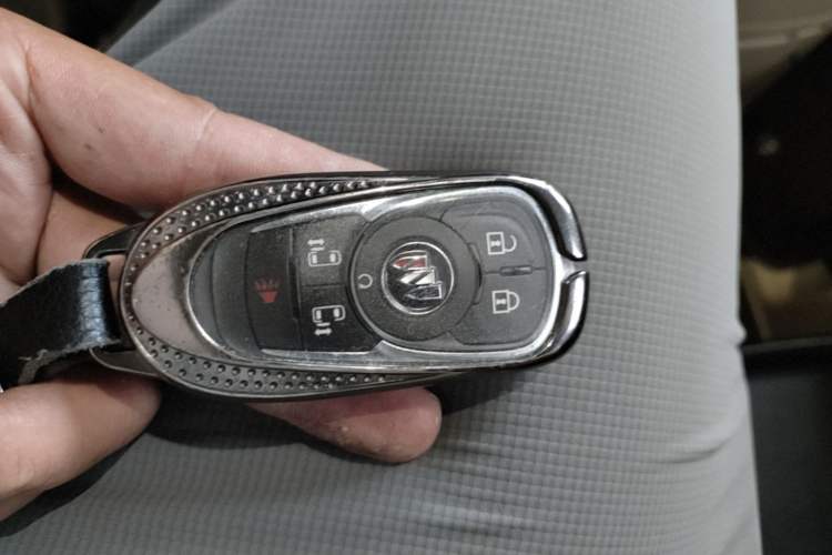 Used Buick GL8 2022 ES Landtrek 653T Luxury Edition Vehicle Key