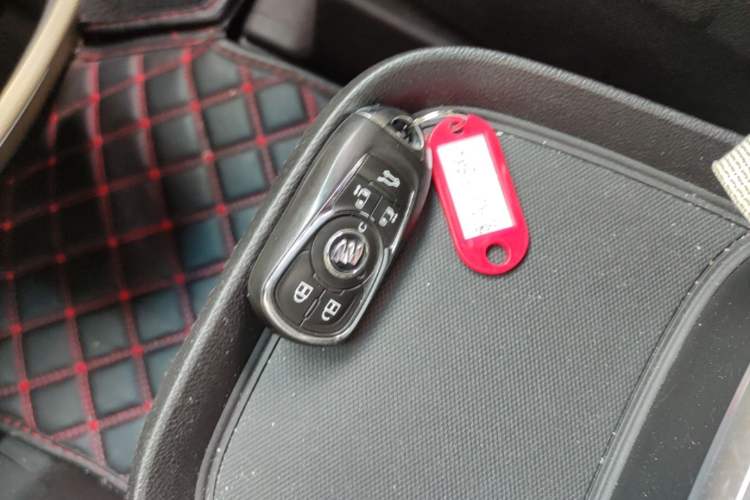 Used Buick GL8 2022 ES Landtrek 653T Luxury Edition Vehicle Key