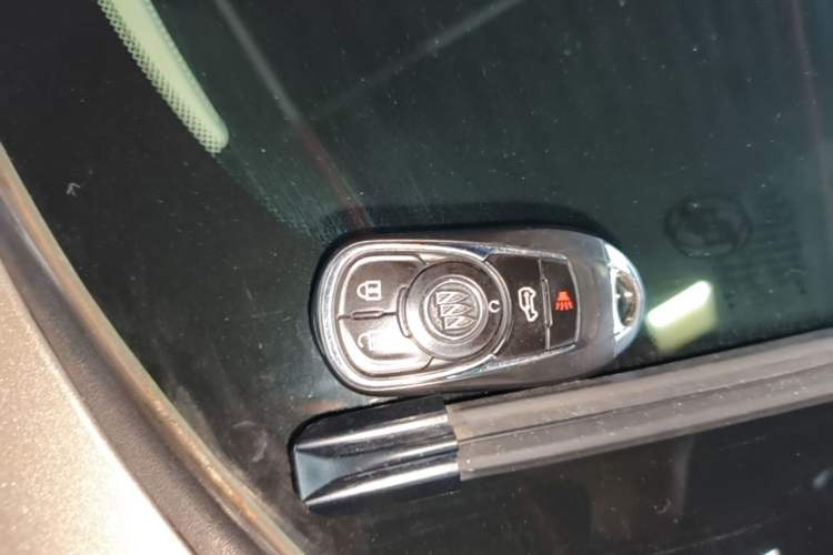 Used Buick GL8 2022 Land Business Class 652T Luxury Model Vehicle Key