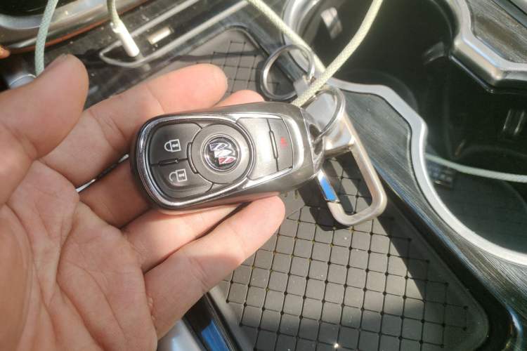 Used Buick GL8 2022 ES Landtrek 653T Comfort Edition Vehicle Key