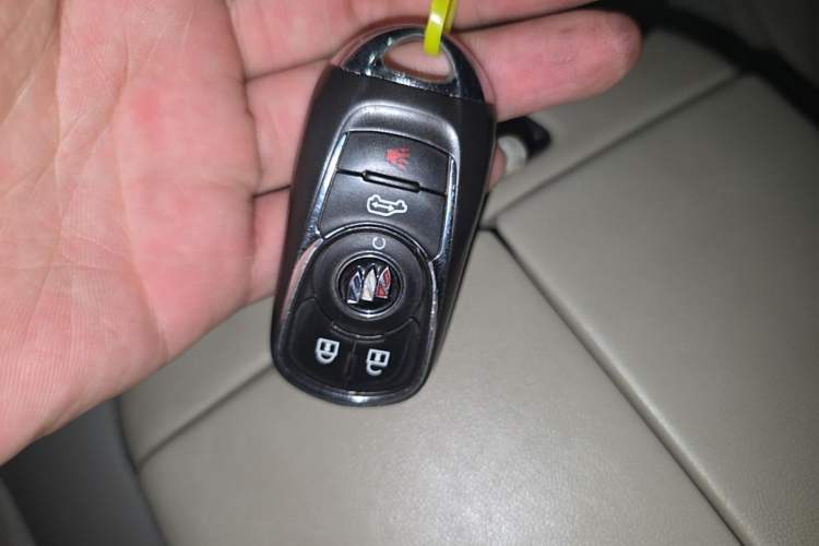 Used Buick GL8 2022 ES Landtrek 653T Comfort Edition Vehicle Key