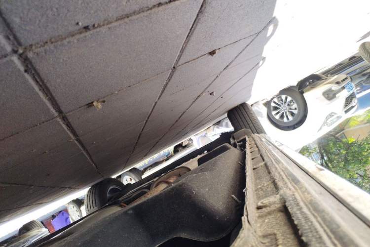 Used Buick GL8 2022 Land Business Class 652T Smart Deluxe Model Chassis Front Right